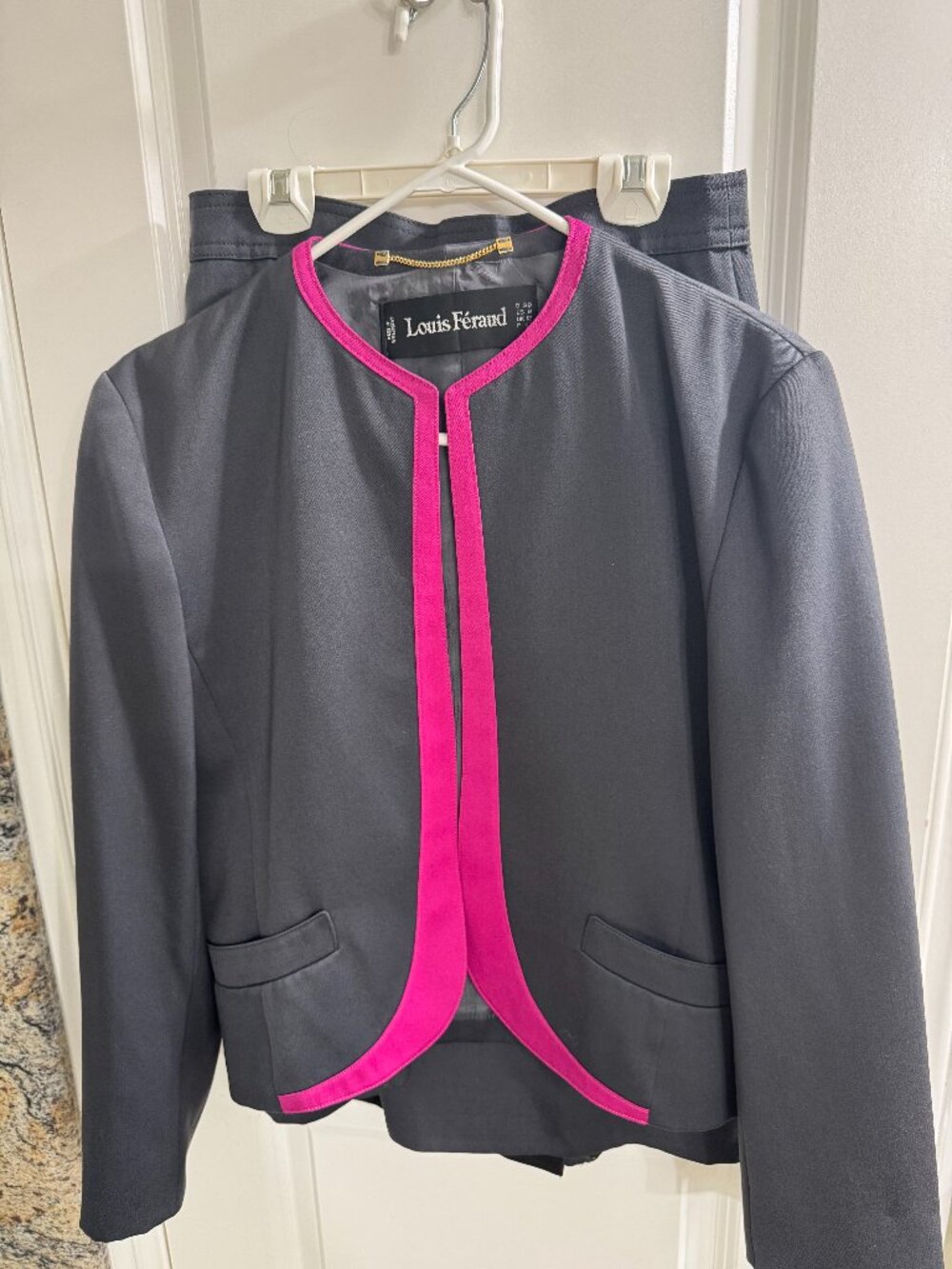 Louis Feraud Suit Gray/with Deep Pink Trim, size 8